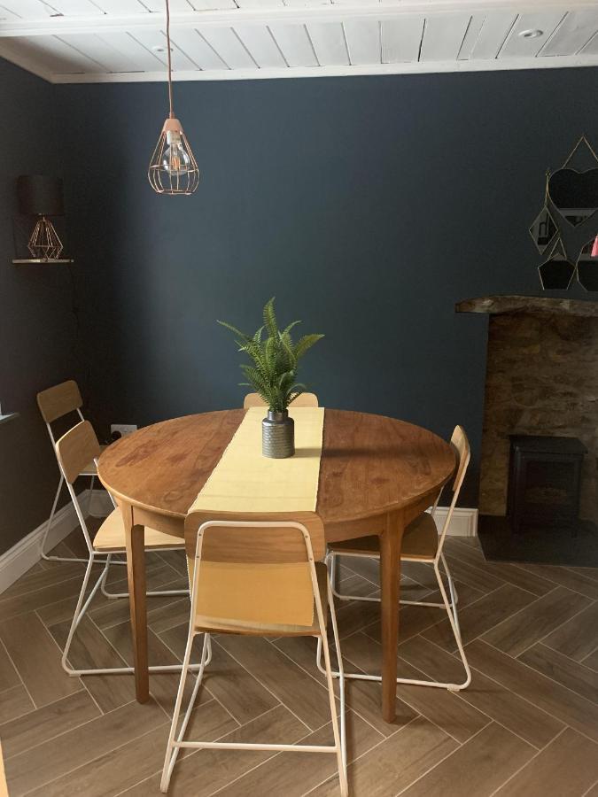 Min-Y-Fford Sleeps 6 Plus Pet Newport  Eksteriør bilde