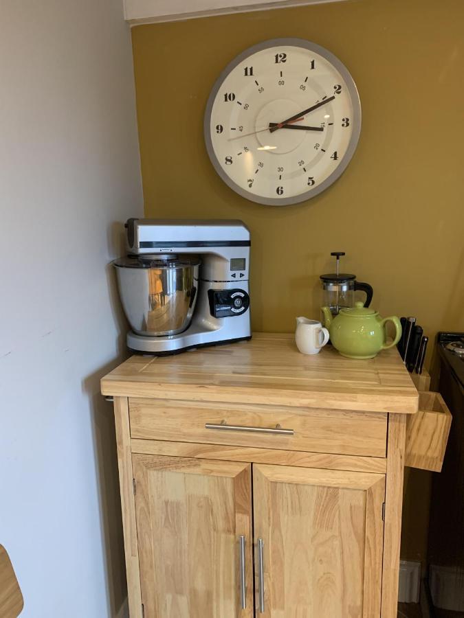 Min-Y-Fford Sleeps 6 Plus Pet Newport  Eksteriør bilde