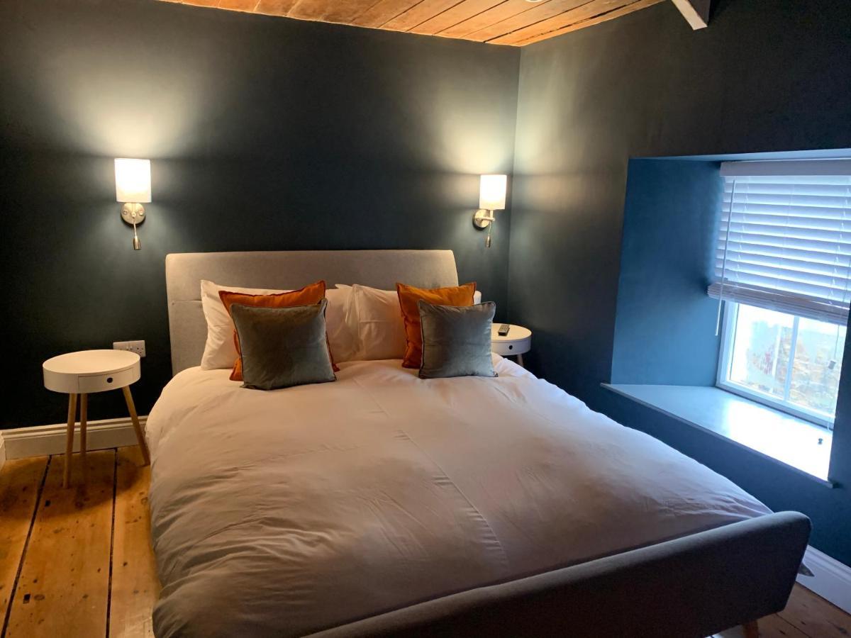 Min-Y-Fford Sleeps 6 Plus Pet Newport  Eksteriør bilde