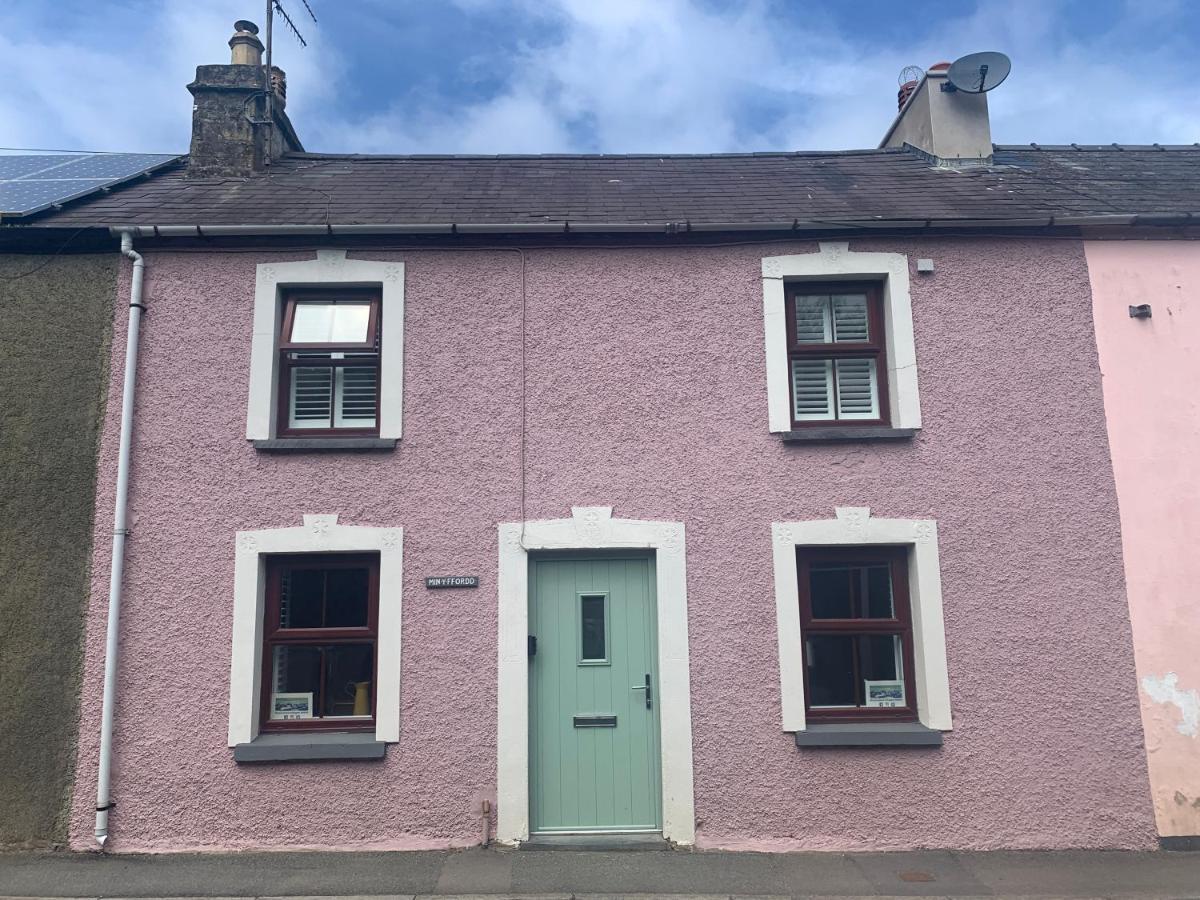 Min-Y-Fford Sleeps 6 Plus Pet Newport  Eksteriør bilde